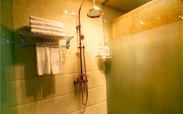 Ziguang Ruijingna Boutique Inn