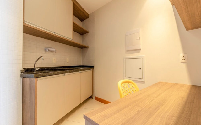 CA01 Flat 500m from Salvador Shopping