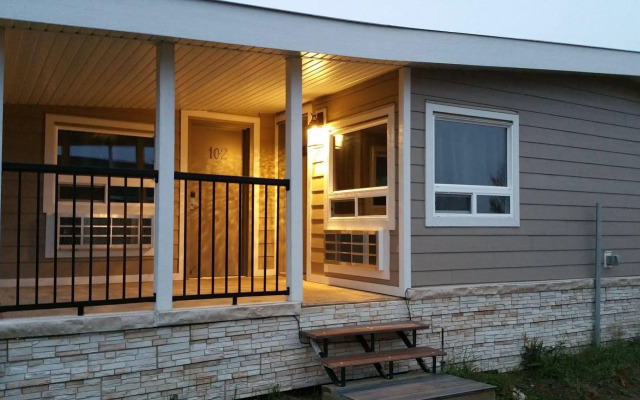 Sunrise Inn and Suites