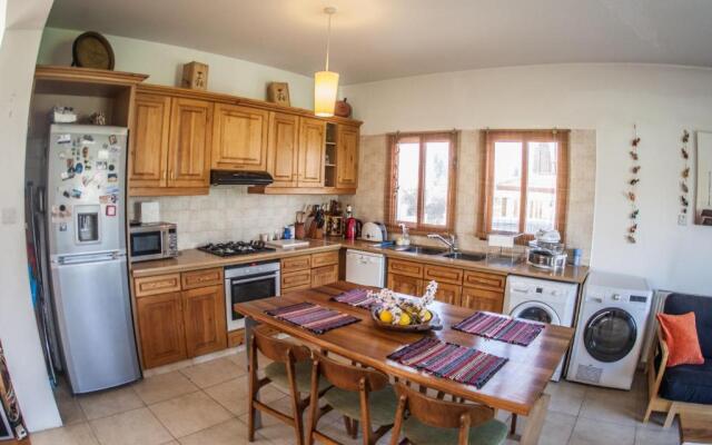 Lania Royal Oak Villa