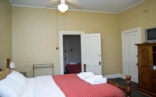 Hermitage Hill Country Retreat & Function Centre