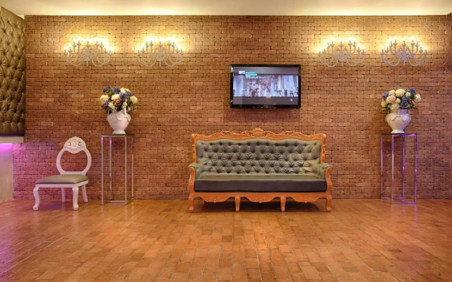 the youniQ Hotel