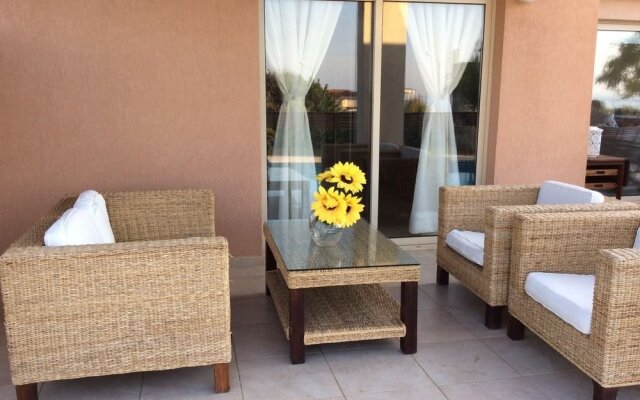 Paradise Latchi Villa