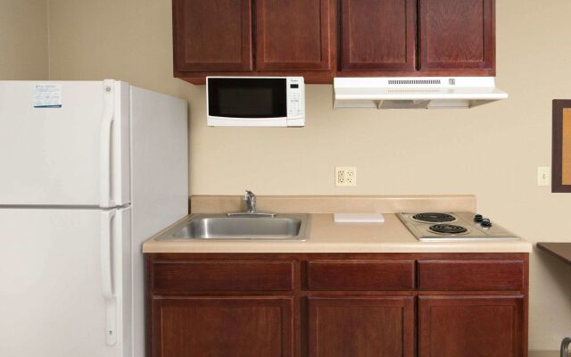 WoodSpring Suites Kansas City Liberty