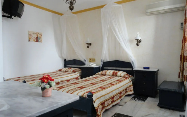 Black Sandy Beach Hotel