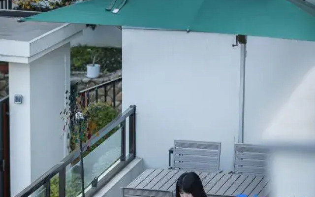 Zhuman ZELIN·Pool Holiday Meishu (Anji Yunshang Grassland Store)