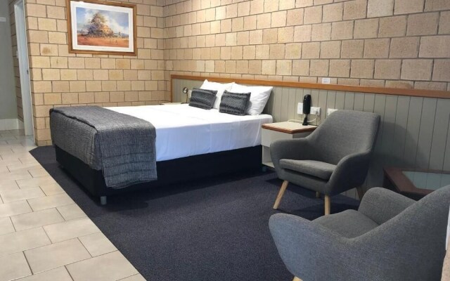 Jacaranda Country Motel