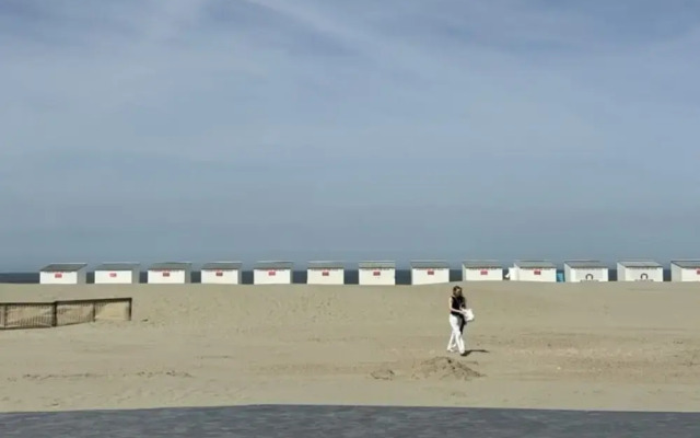 Cosy Apartment With Terrace Near Beach