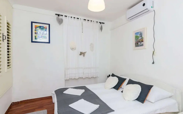 Budget Old Town - One-bedroom Apartment - Ispod Mira 3 Street