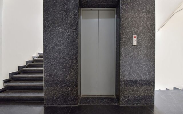 OYO 2229 Hotel Golden Wings