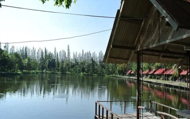 Cha-am Fishing Inn and Resort
