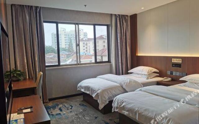 Jinchun Business Hotel (northeast gate)
