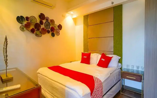 The Greenhive Hotel by OYO Rooms