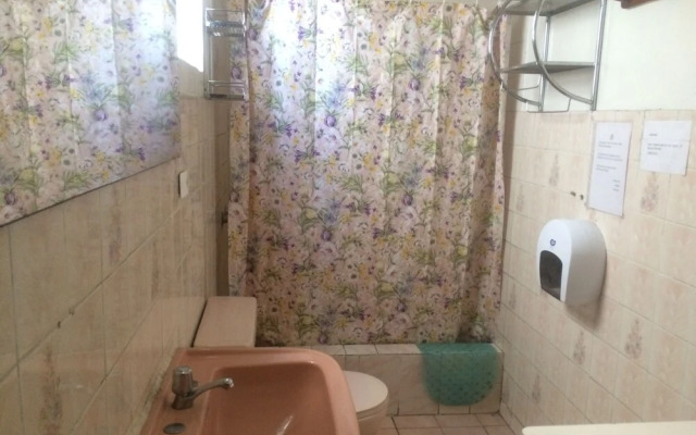 Explorers House - Hostel