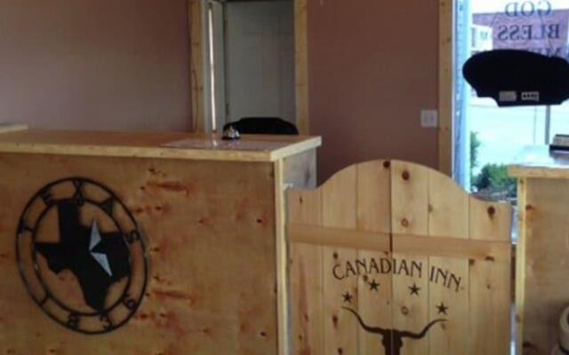 Canadian Inn
