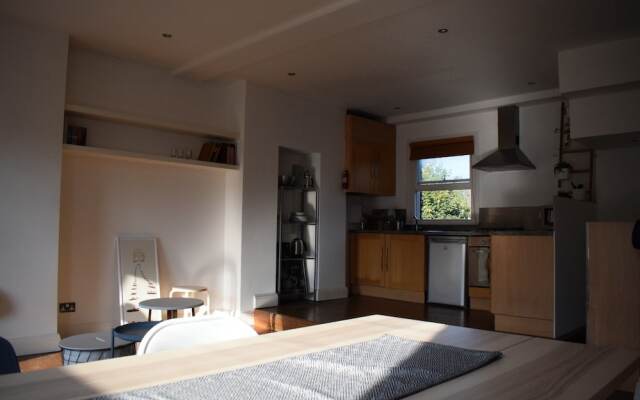 2 Bedroom Property in Brixton