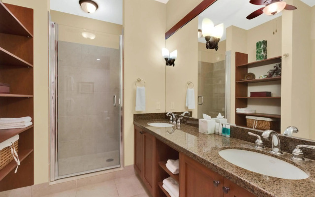 Castle Hali'i Kai at Waikoloa