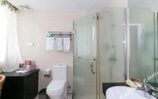 Yiwu Mingjing Hotel