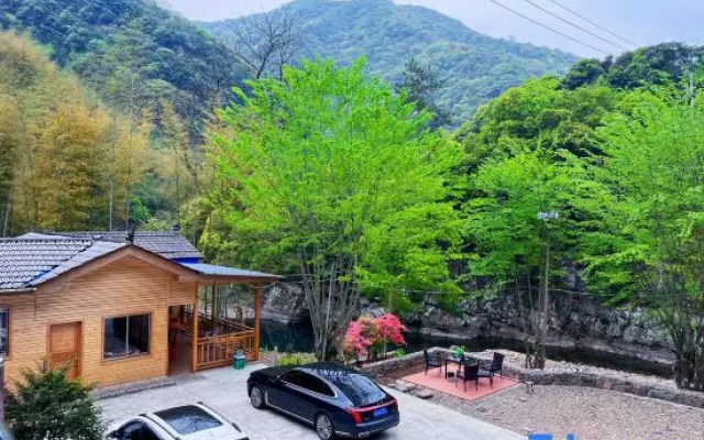 Zhuxian Mountain Villa