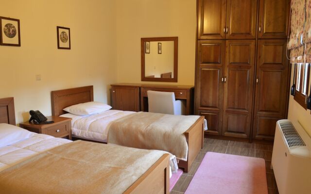 Lakmos Hotel