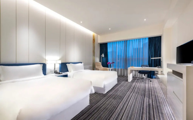 Grand Mercure Shanghai Century Park