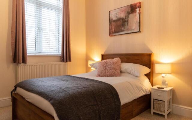 Stylish Modern Apartment in the heart of Ryde