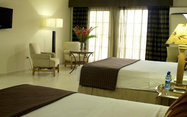 Hotel Las Cumbres & Water Park