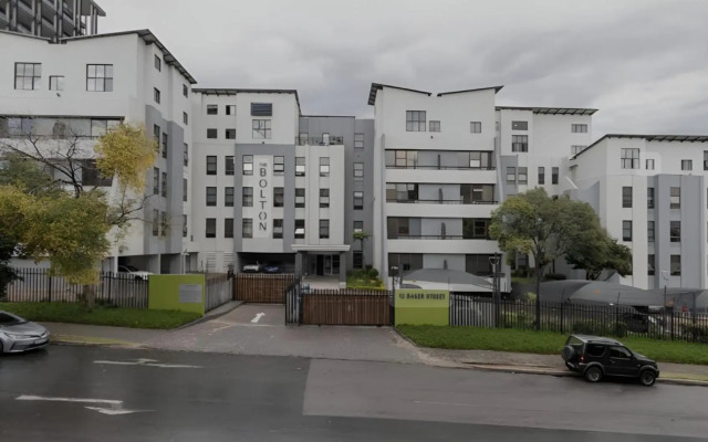 Stylish Dante’s 1-bedroom condo free Wifi & Cinema