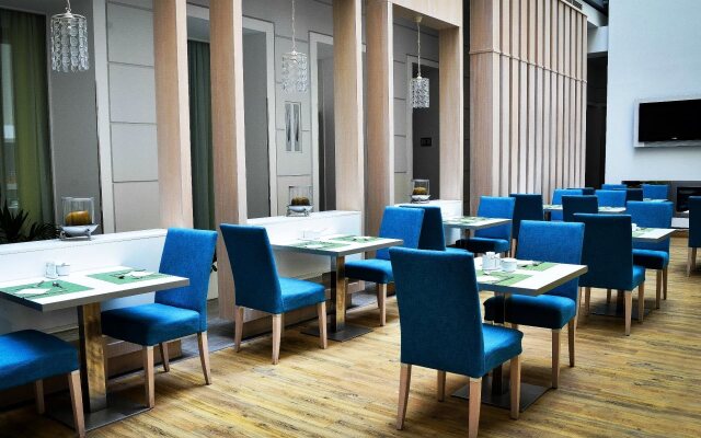 Atrium Fashion Hotel