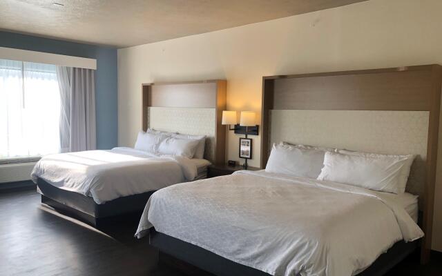 Holiday Inn Omaha Downtown - Waterpark by IHG