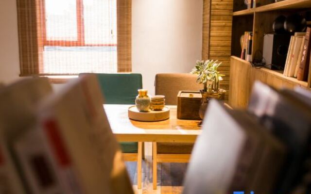 Wuhuatang Boutique Hostel