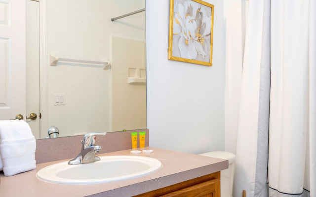 4 Bedrooms Close to Disney