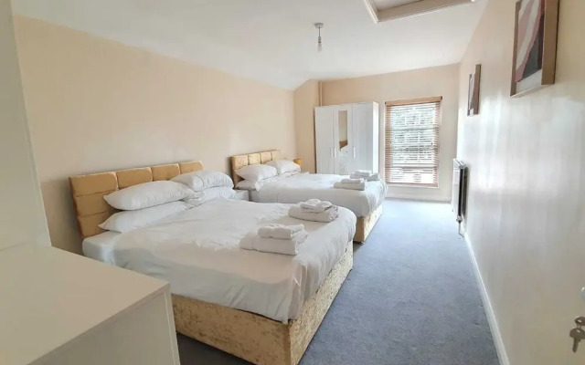 BookedUK - Serene Apartment in Roydon