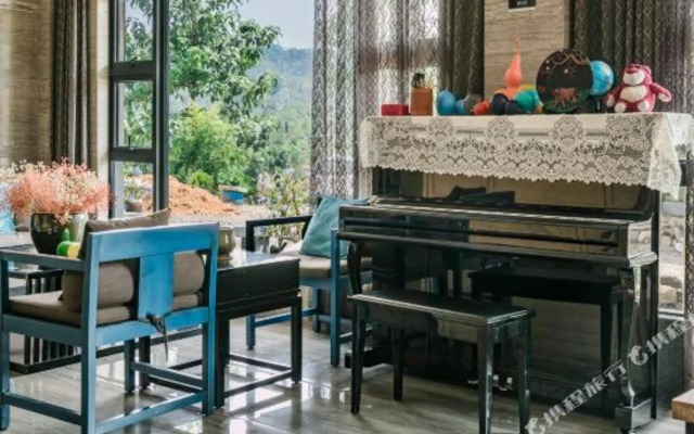 Wuyishan Seclusion Inn
