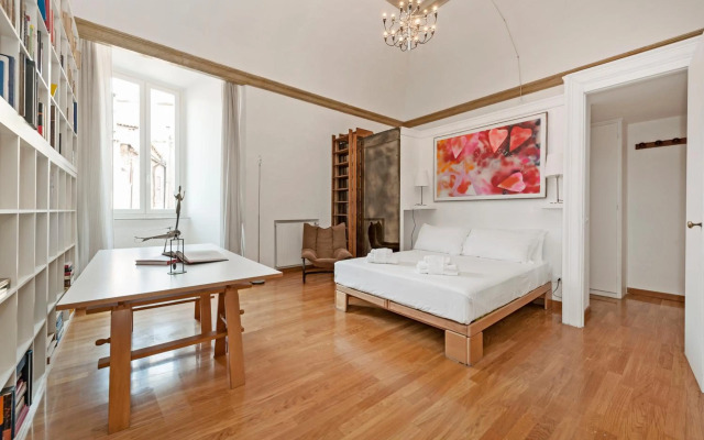 Ancient Palace In Downtown Rome