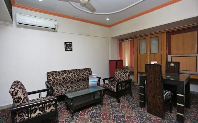 OYO 15468 Hotel Sharda