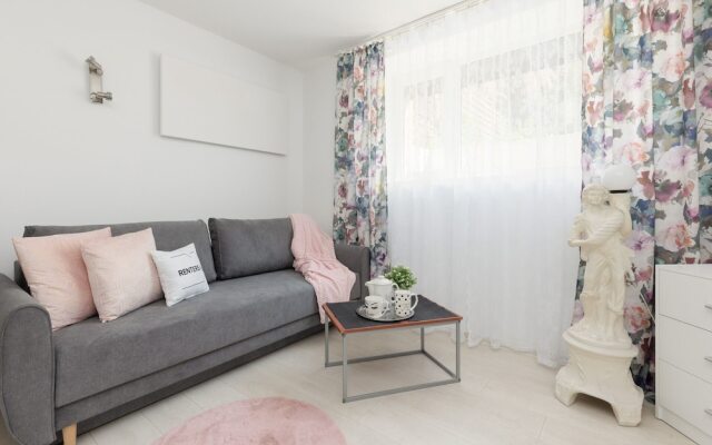 Underground Studio Saska by Renters