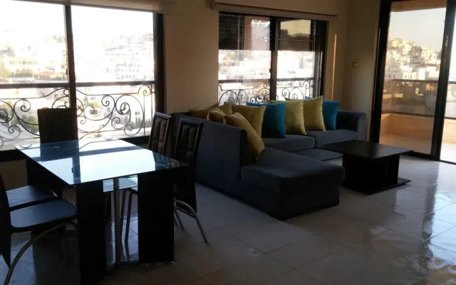 Cozy Dair Ghbar Apartments