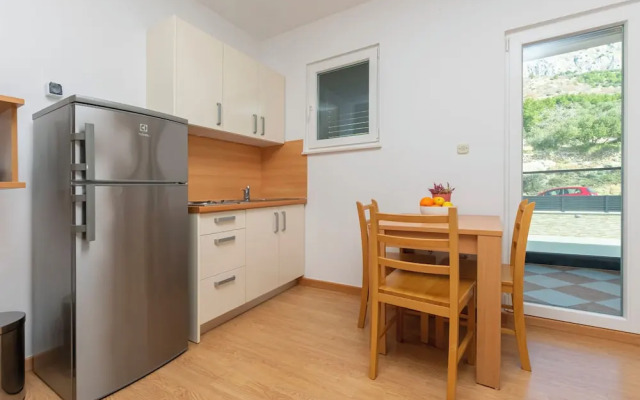 Apartments Villa Milas With Pool