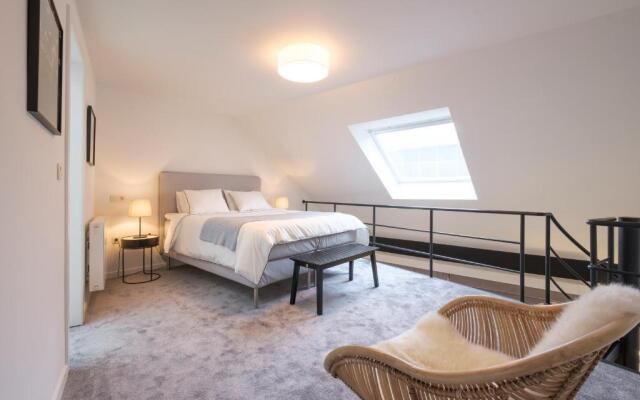 Functional housings 2 steps from Grand Place