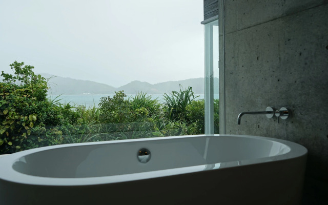 Villa Resort Hotel Denpaku The Beachfront Mijora