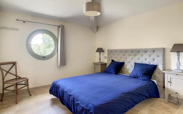 **Lovely Apartment In The Castle Of La Redorte**