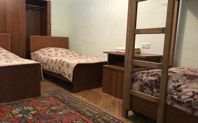 Aregak B&B and Tours