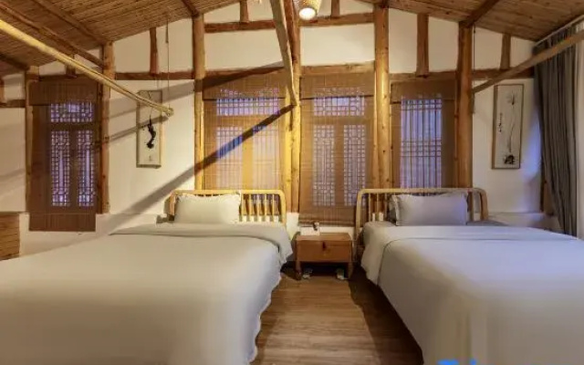 Hailuogou Mountain Autumn Private Homestay