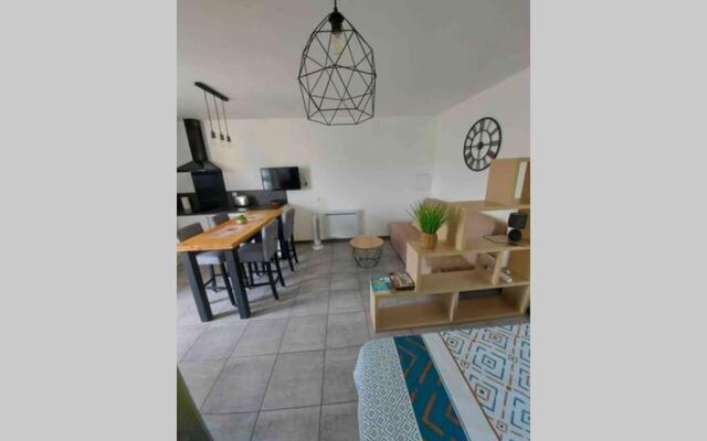 Location Studio Entre Garrigue Et Mer