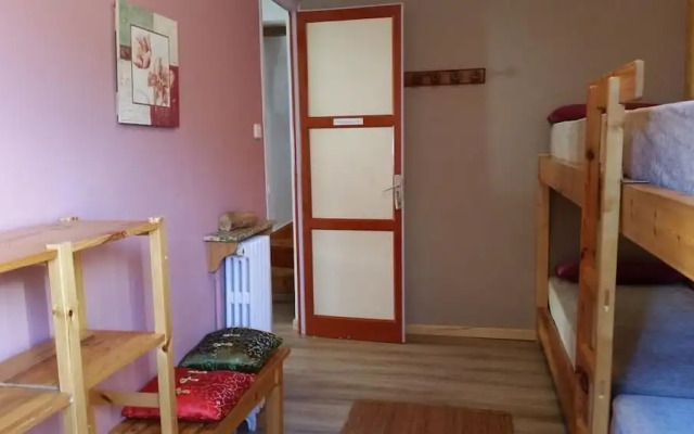 Hostal Xalet Refugi Pere Carné - Hostel