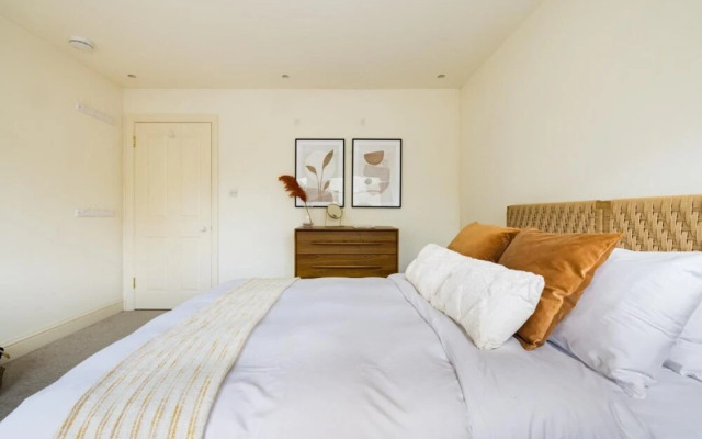 The Southwark Classic - Stylish 4bdr House With Patio