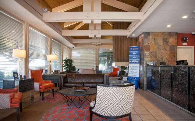 Best Western Village Inn