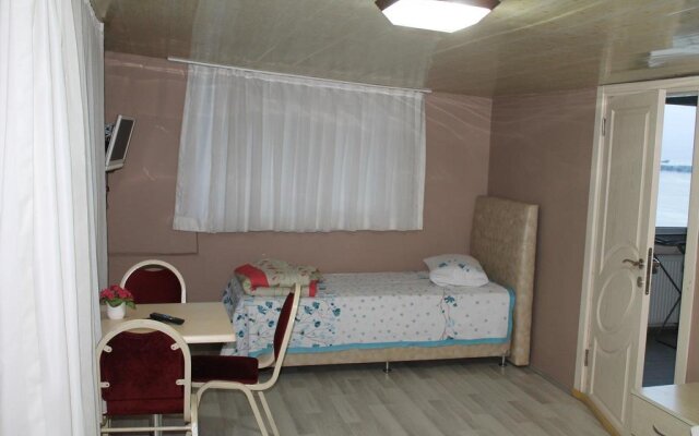 Kirmizi Yali Motel