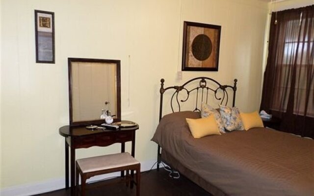 2 Sisters Bed & Breakfast